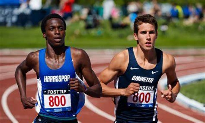 What is a good 800-meter time for high school boy?