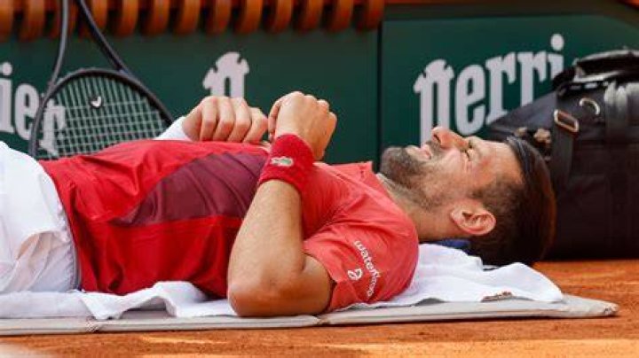 What is Novak Djokovic allergic to?
