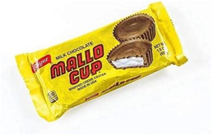 What is the crunchy stuff in a Mallo Cup?
