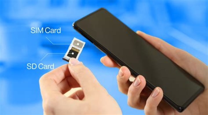 What is the difference between phone memory and SIM memory?