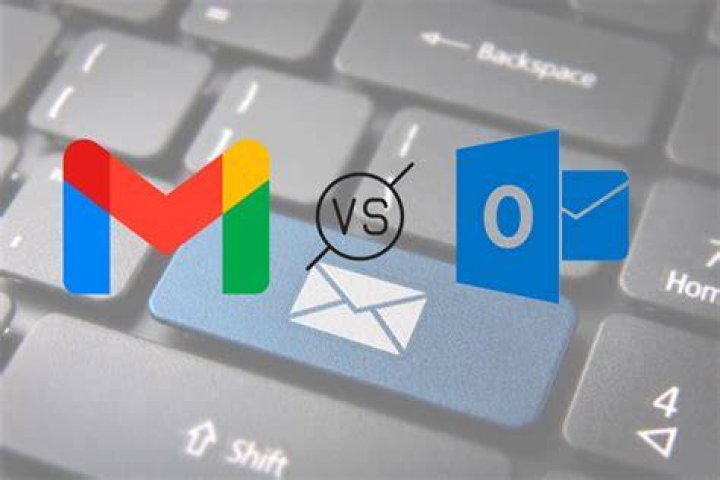 What is the difference between Windows Mail and Outlook?