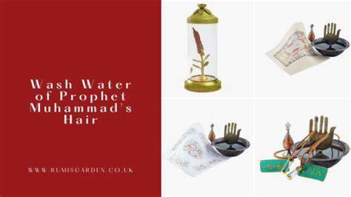 What oil did the Prophet use on his hair?