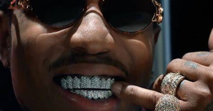 What rapper went diamond?