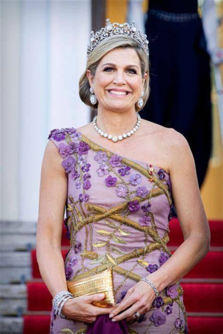 What size is Queen Maxima?
