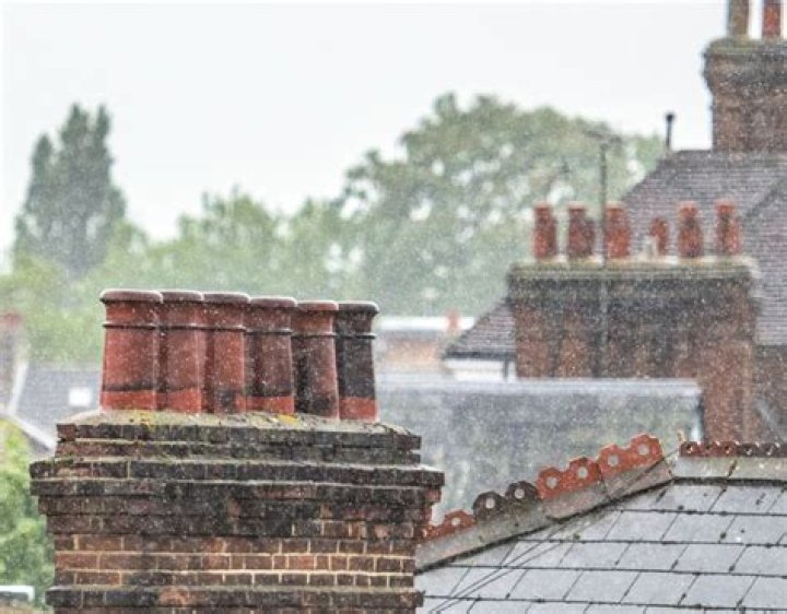 What stops water coming down the chimney?