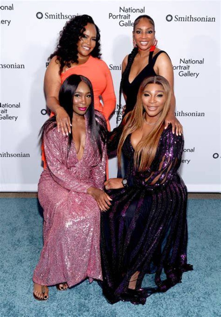 Where did the Williams sisters live?