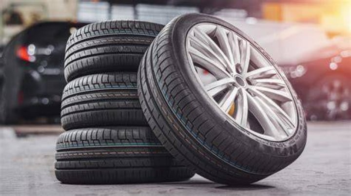 Where do you put 2 new tires on a car?