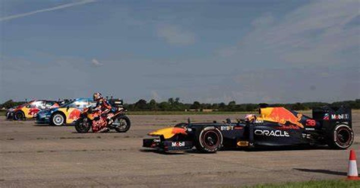 Which is faster MotoGP or F1?