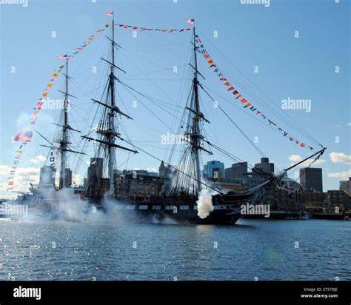 Who gets a 17 gun salute?