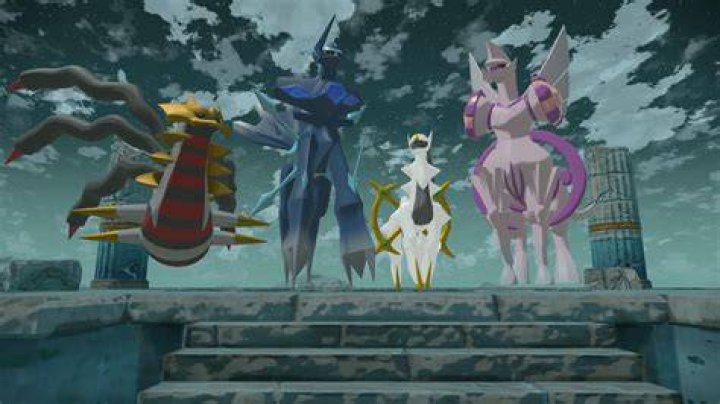 Who is better Rayquaza or giratina?