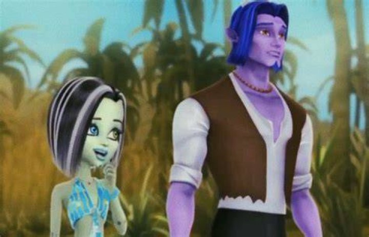 Who is Frankie Stein's boyfriend?