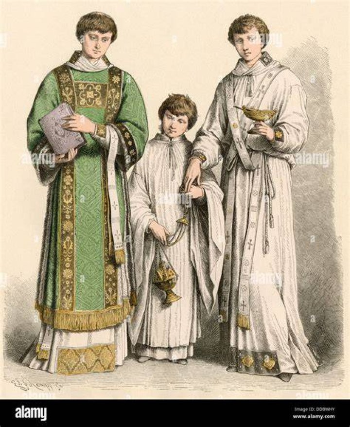 Who wears a dalmatic?