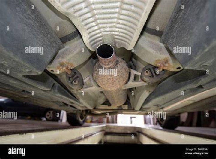 Why are Toyota Prius catalytic converters being stolen?