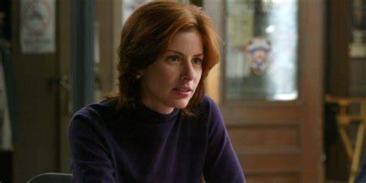 Why does Casey Novak leave SVU?