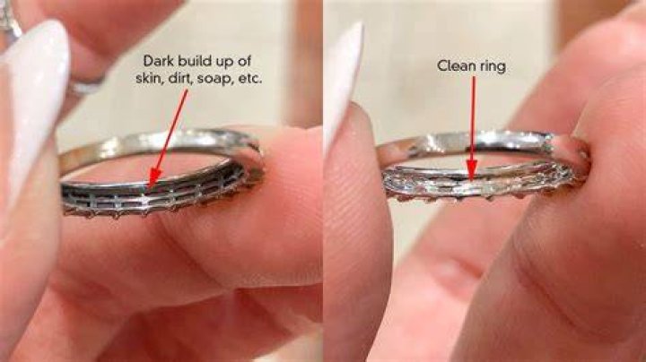 Will vinegar clean diamond ring?